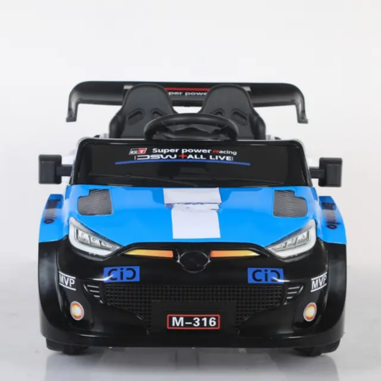 صورة سيارة أطفال رياضية